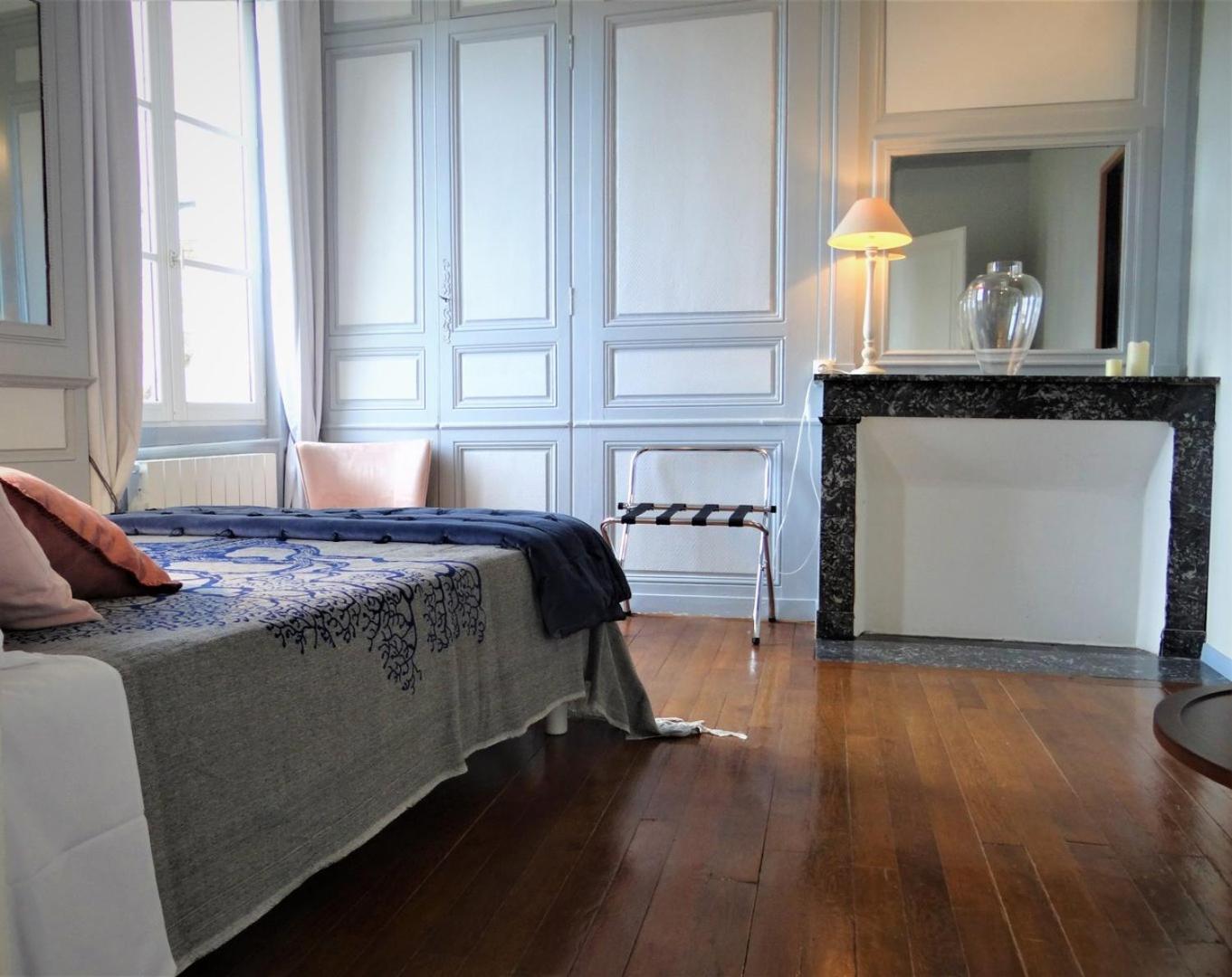 Le Cardinal Apartment Chartres Ngoại thất bức ảnh